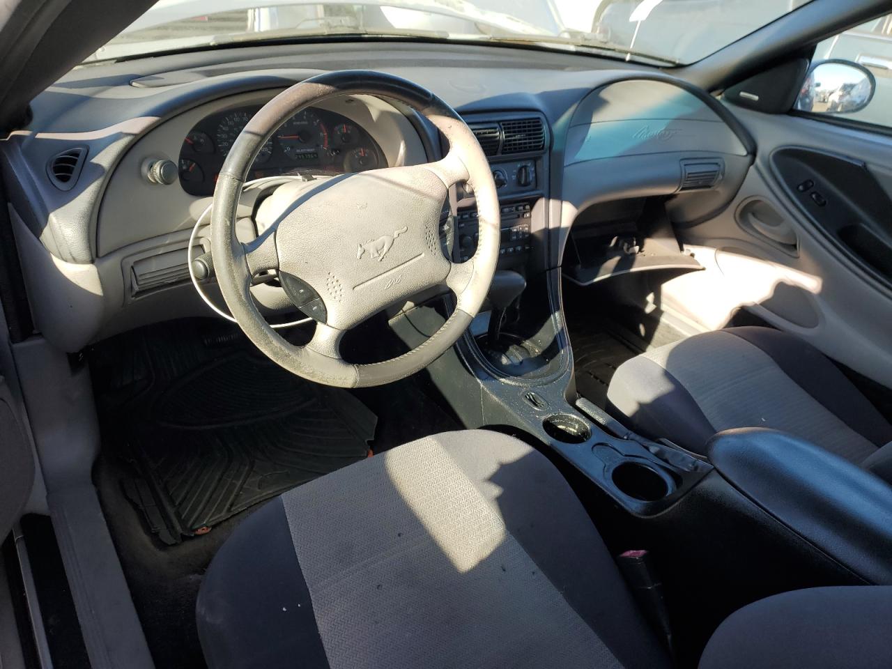 2004 Ford Mustang - Image 8