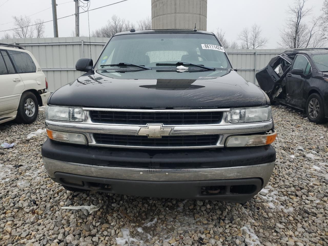 2004 Chevrolet Suburban - Image 5