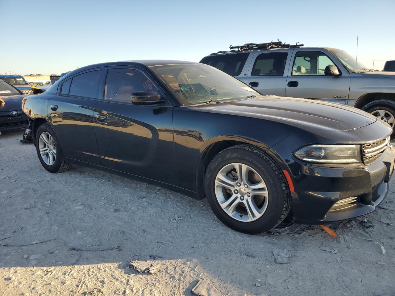 VIN 2C3CDXBG2HH517574 2017 DODGE CHARGER no.4