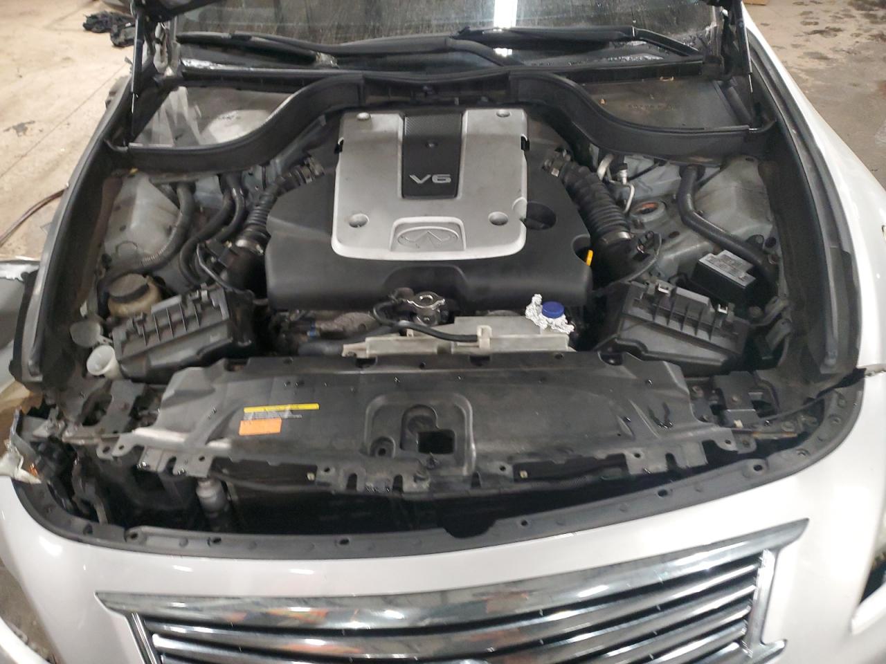 2012 Infiniti G - Image 11