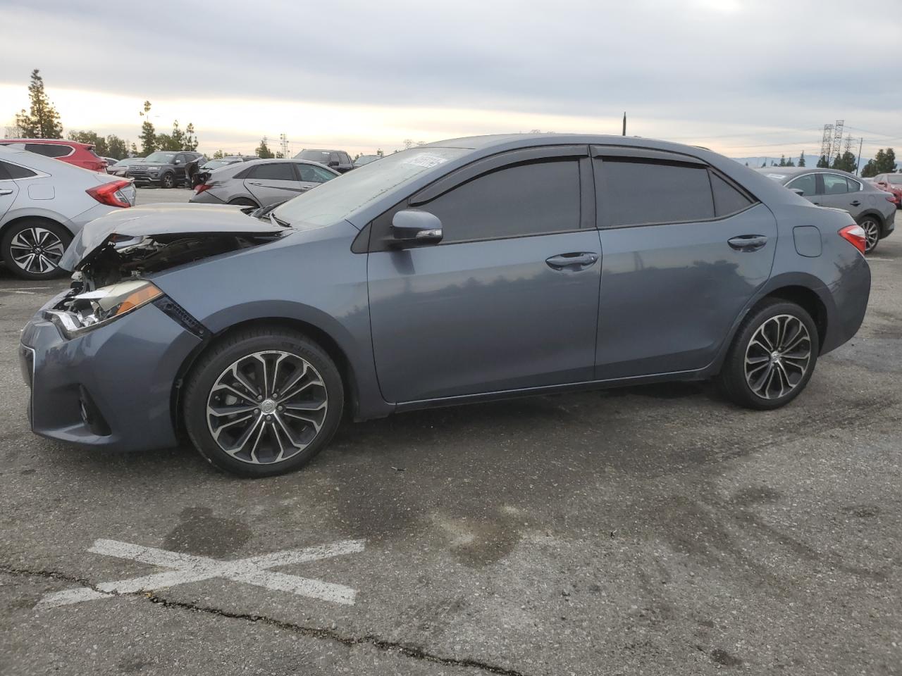 VIN 5YFBURHE1FP213605 2015 TOYOTA COROLLA no.1