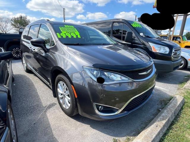  CHRYSLER PACIFICA 2018 Угольный