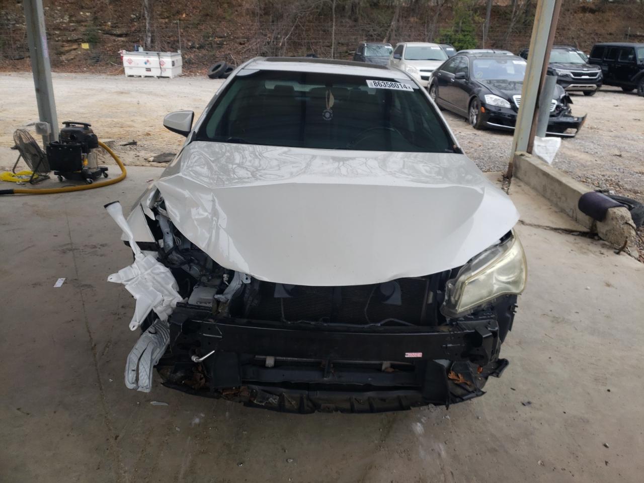 VIN 4T1BF1FK0GU142403 2016 TOYOTA CAMRY no.5