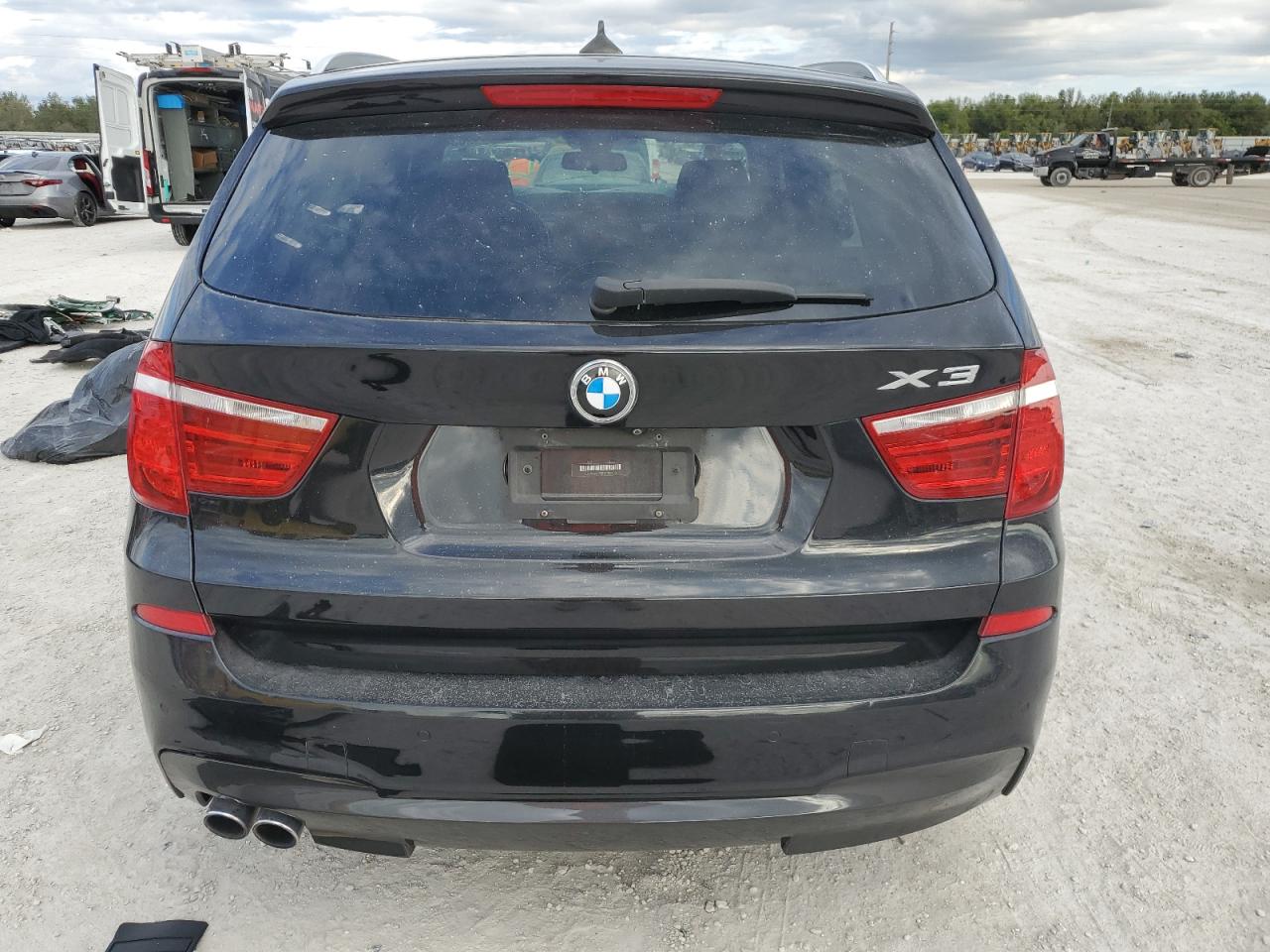 VIN 5UXWX9C53H0T00000 2017 BMW X3 no.6