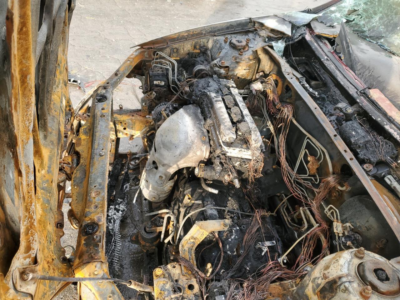2003 Toyota Camry - Image 12