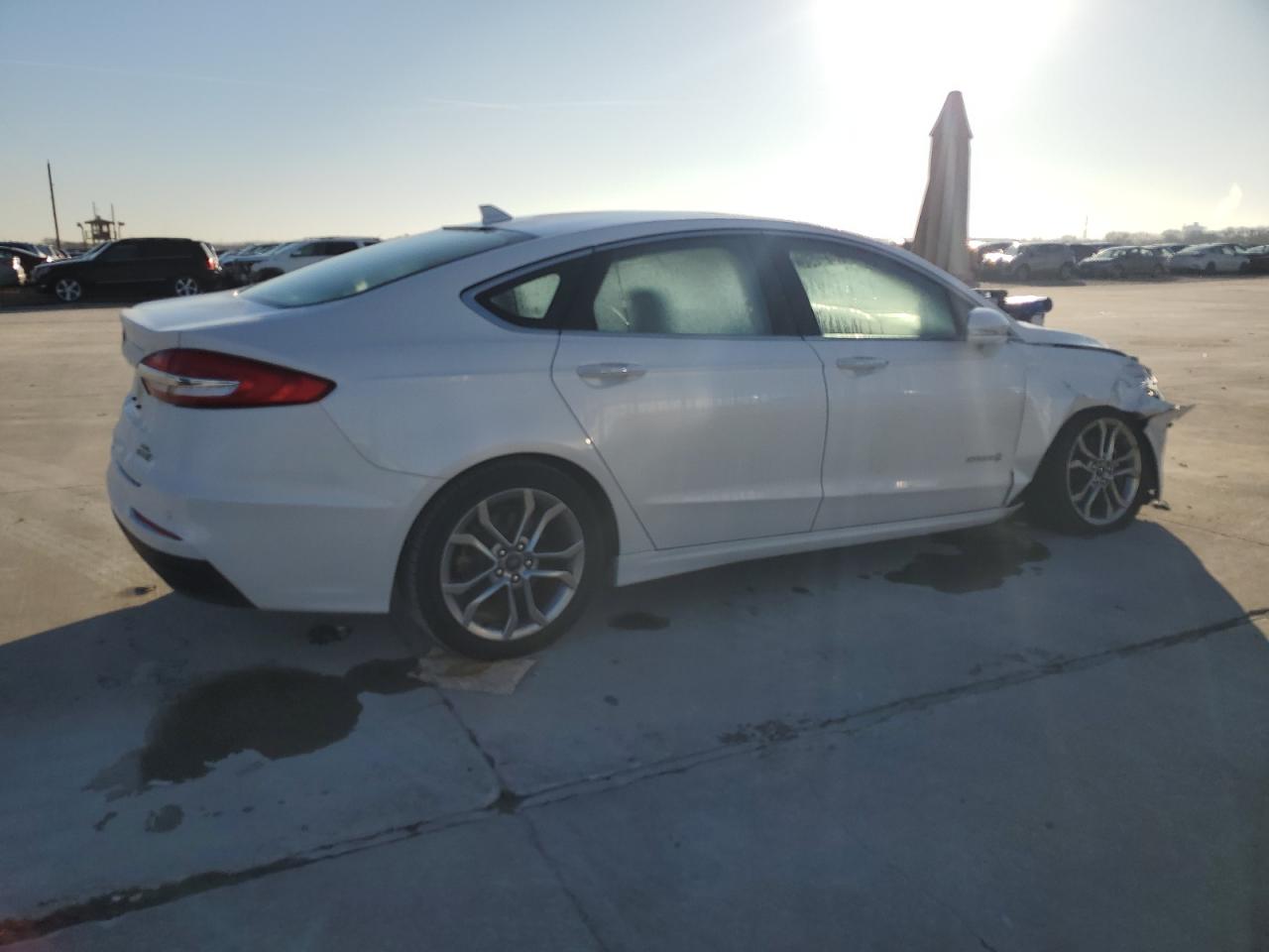 VIN 3FA6P0MU5KR235327 2019 FORD FUSION no.3