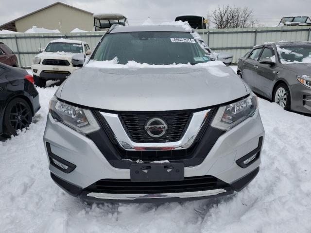  NISSAN ROGUE 2018 Серебристый