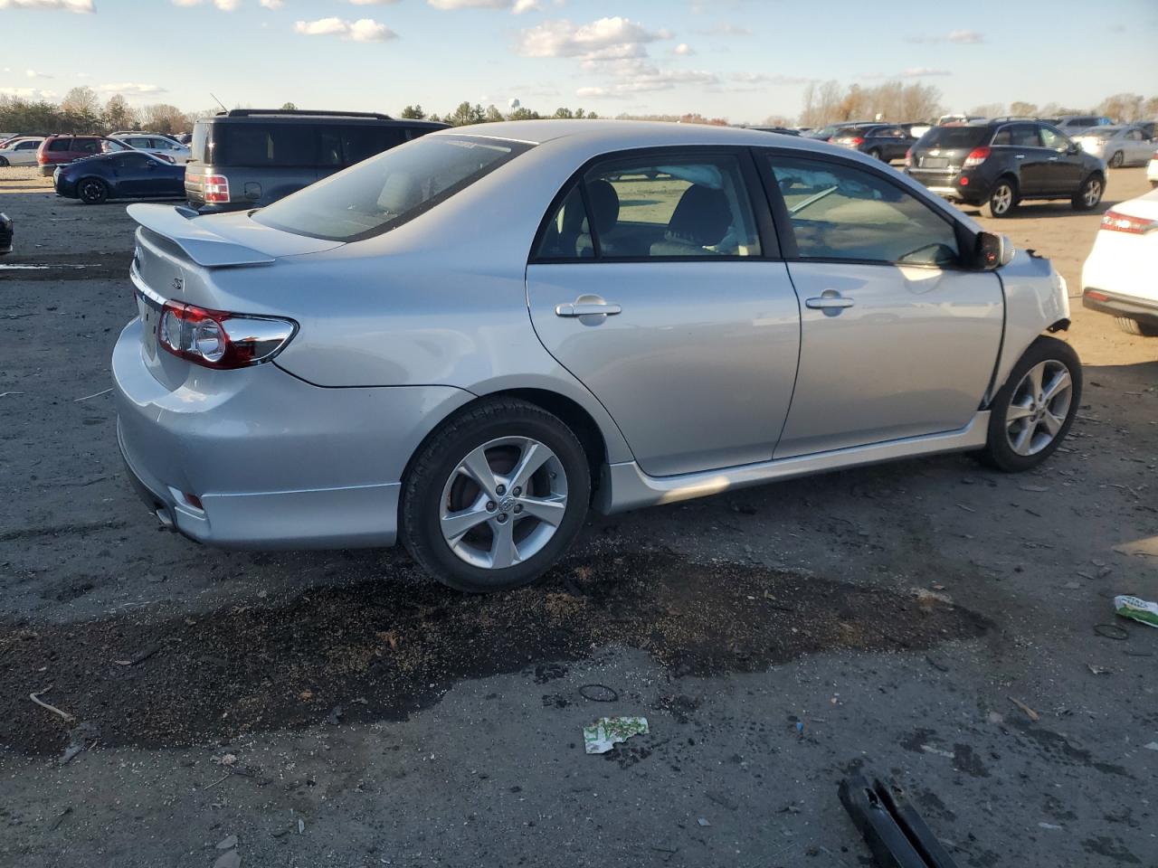 VIN 5YFBU4EE3DP146316 2013 TOYOTA COROLLA no.3