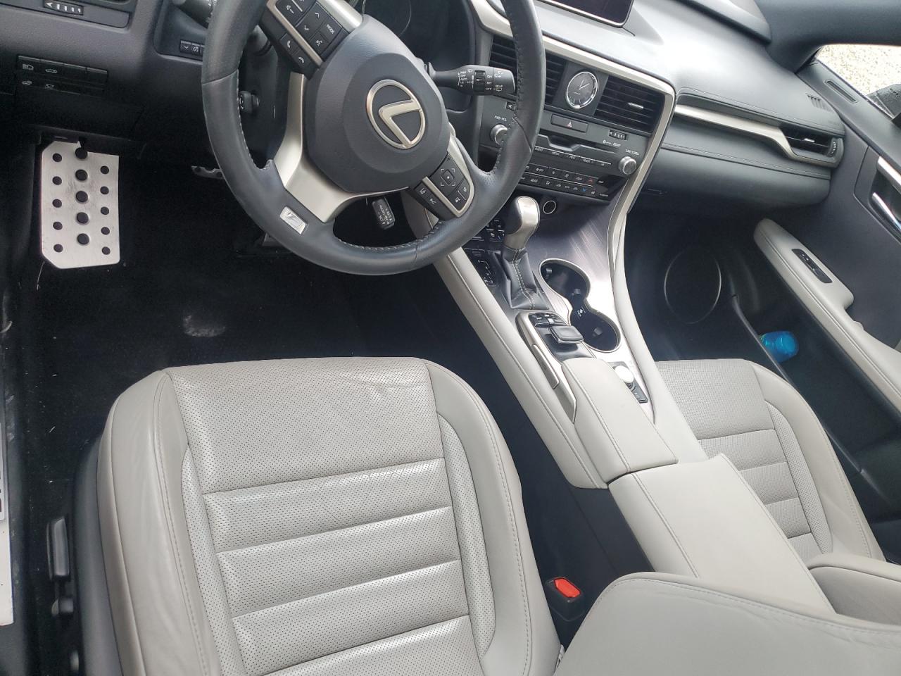 2019 Lexus RX - Image 8