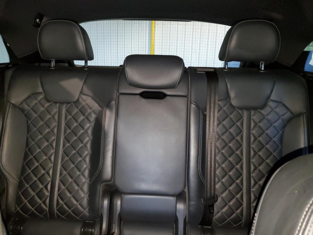 2018 Audi SQ5 - Image 10