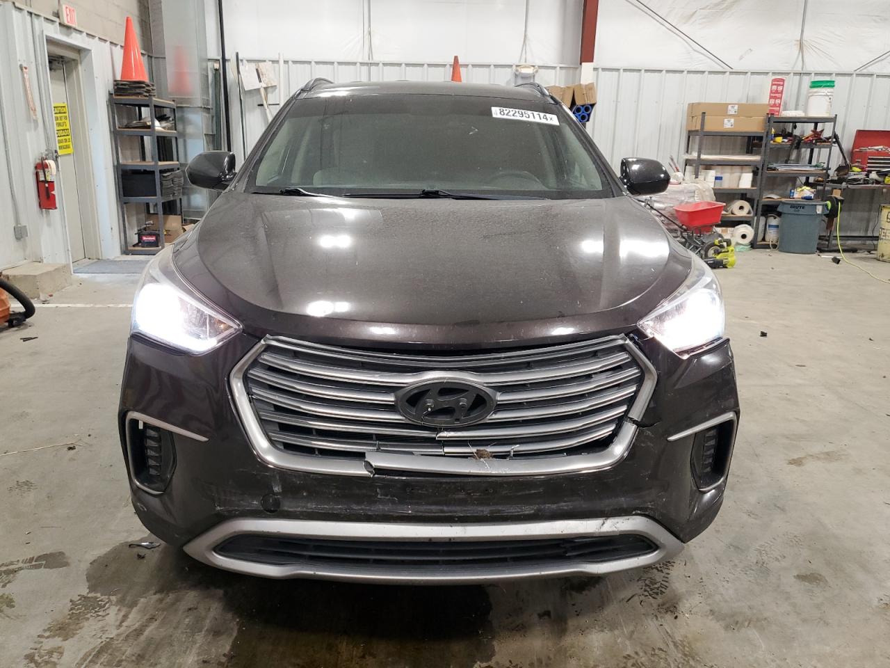 2017 Hyundai Santa Fe - Image 5