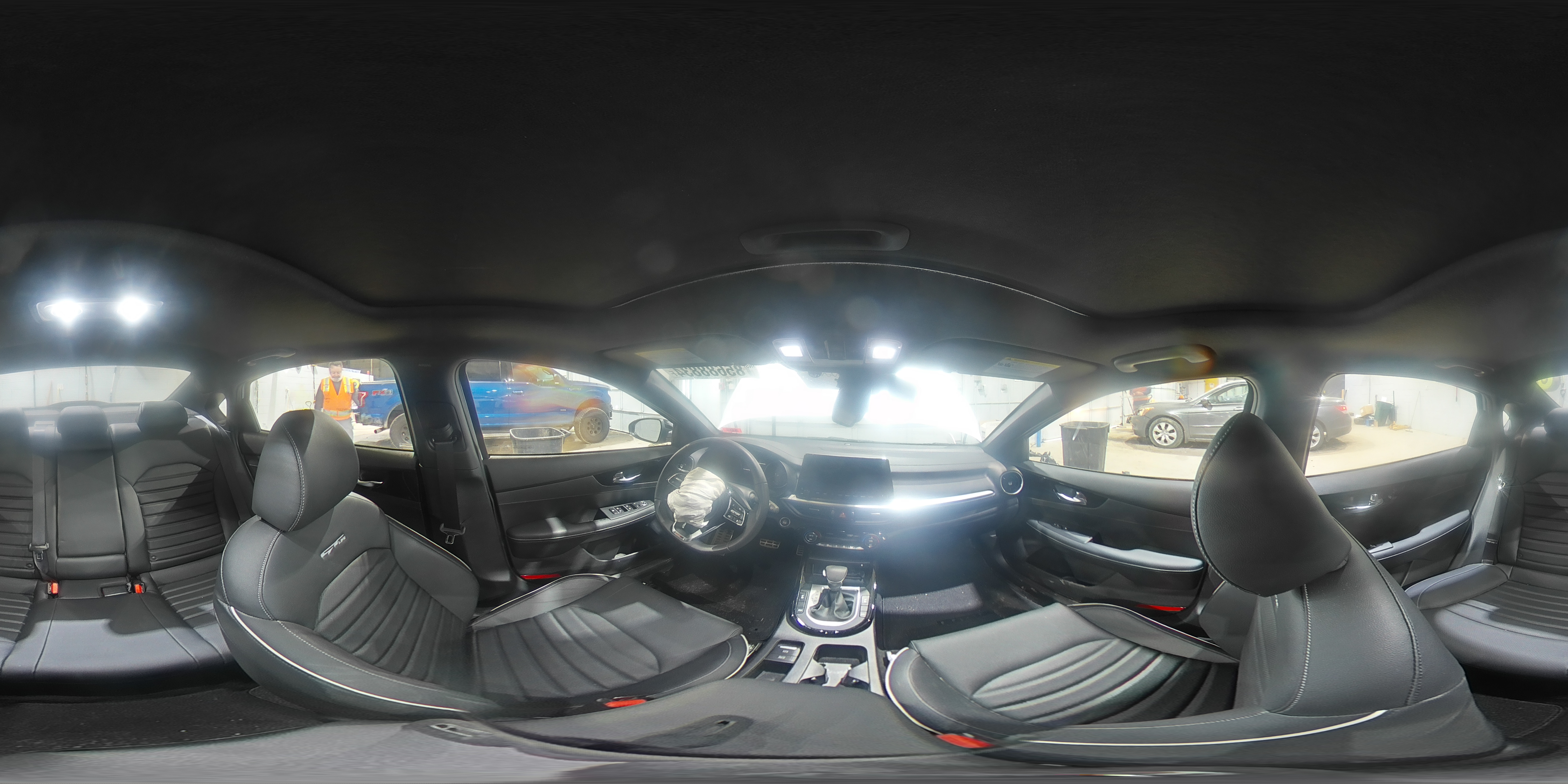 2024 Kia Forte - Image 13