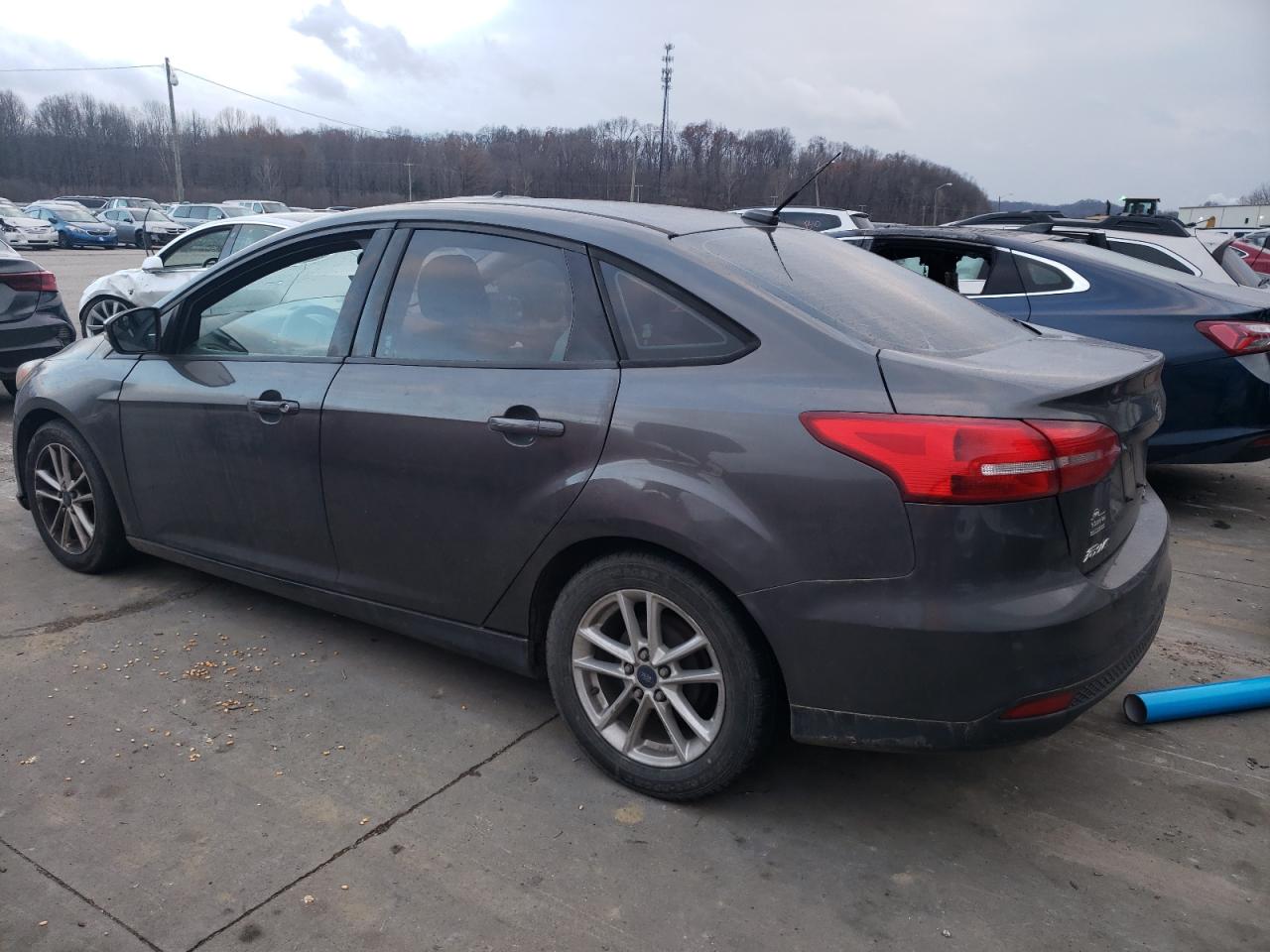 VIN 1FADP3F21FL325616 2015 FORD FOCUS no.2