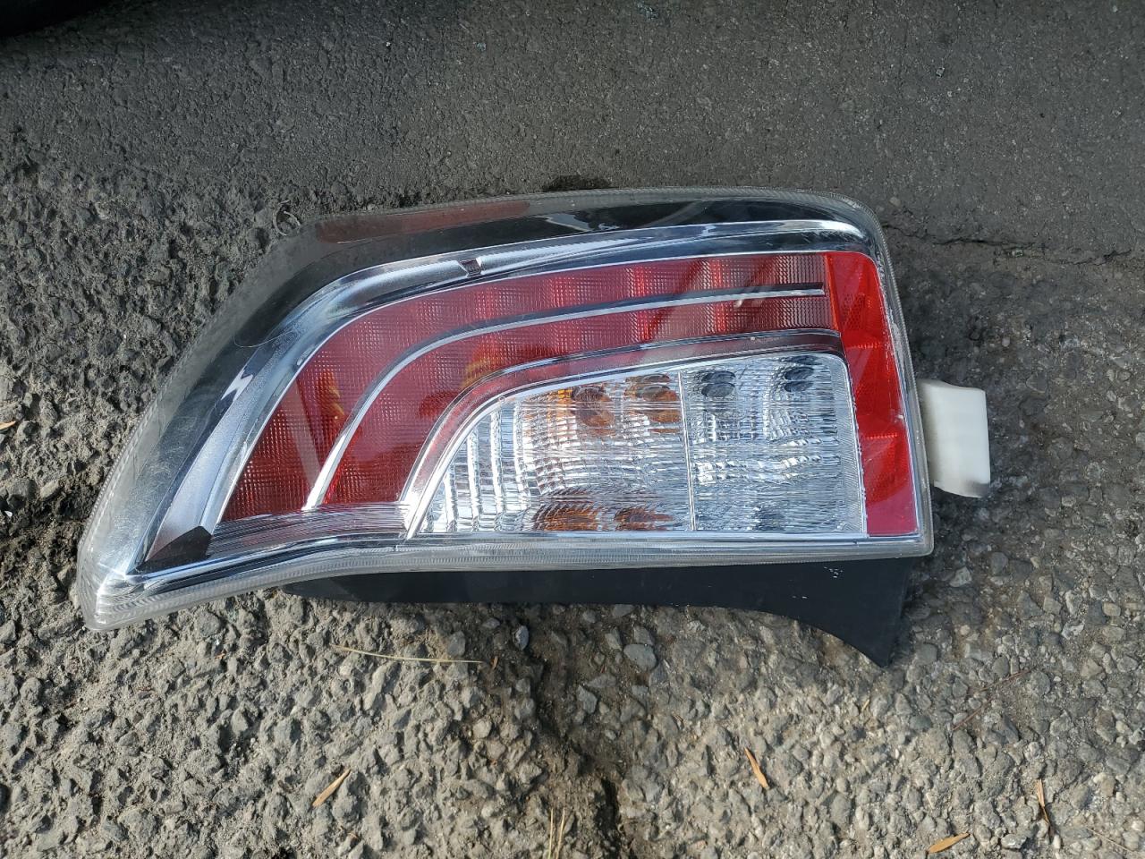 2015 Toyota Prius - Image 14