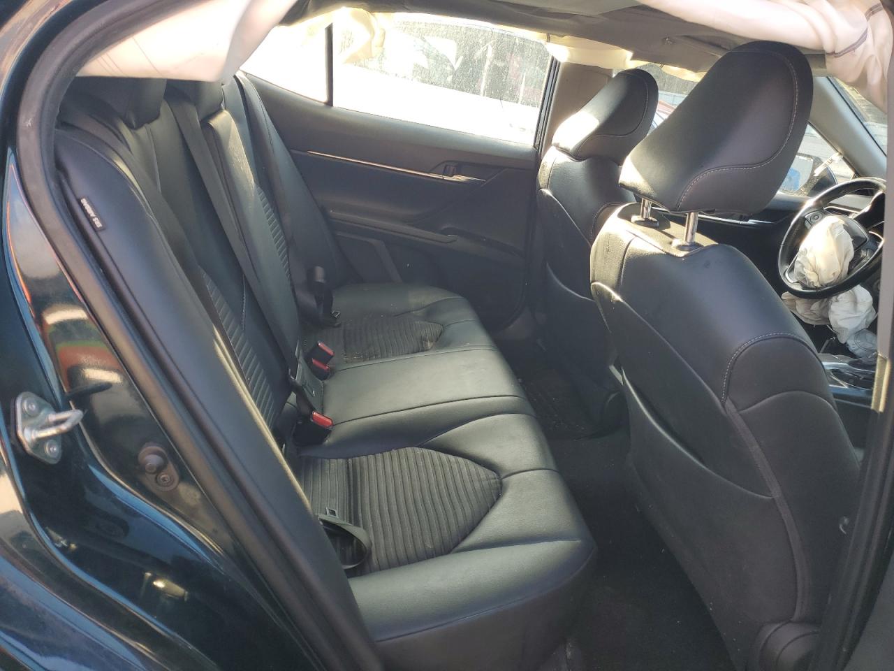 2019 Toyota Camry - Image 10