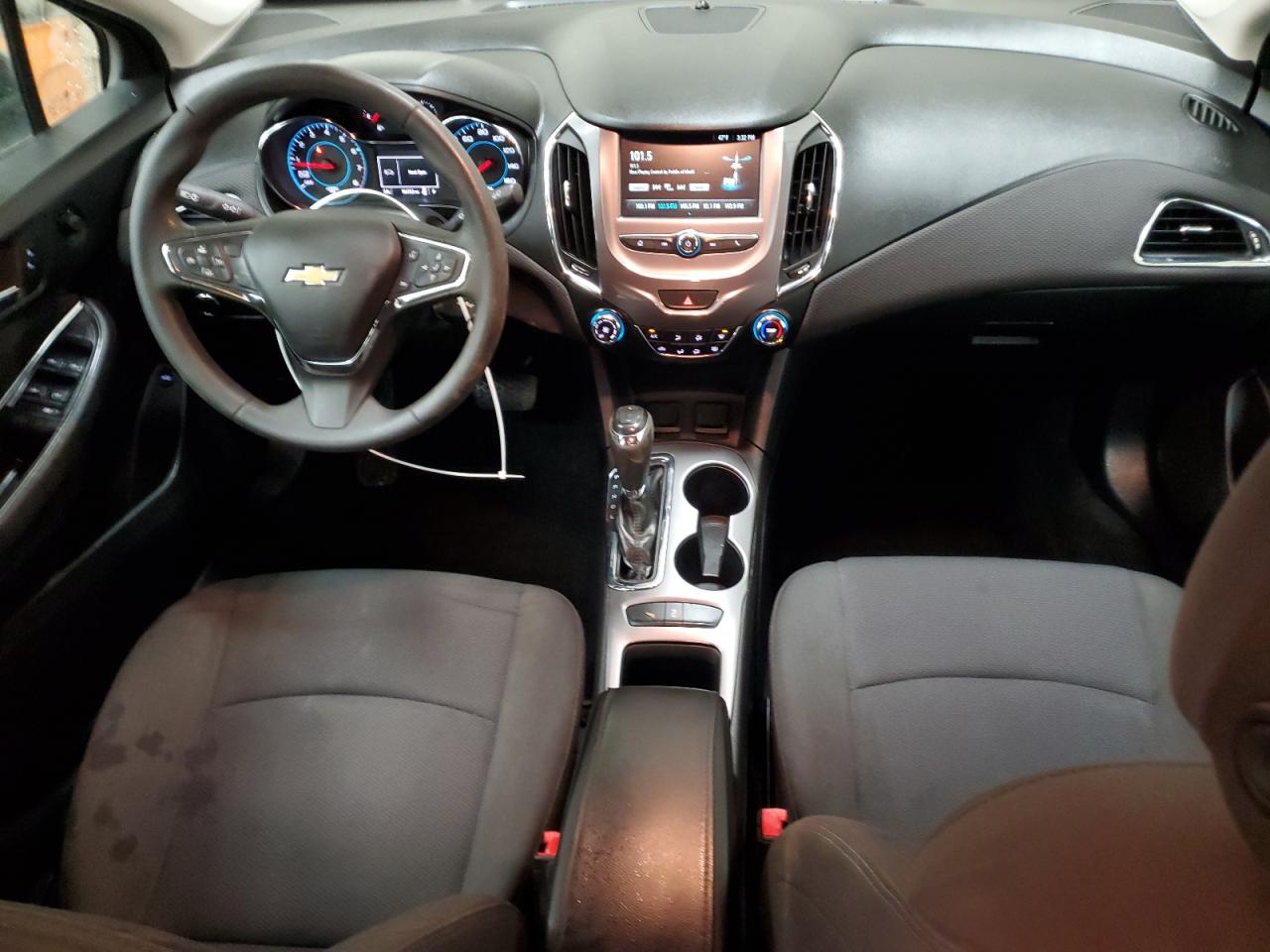 2017 Chevrolet Cruze - Image 8