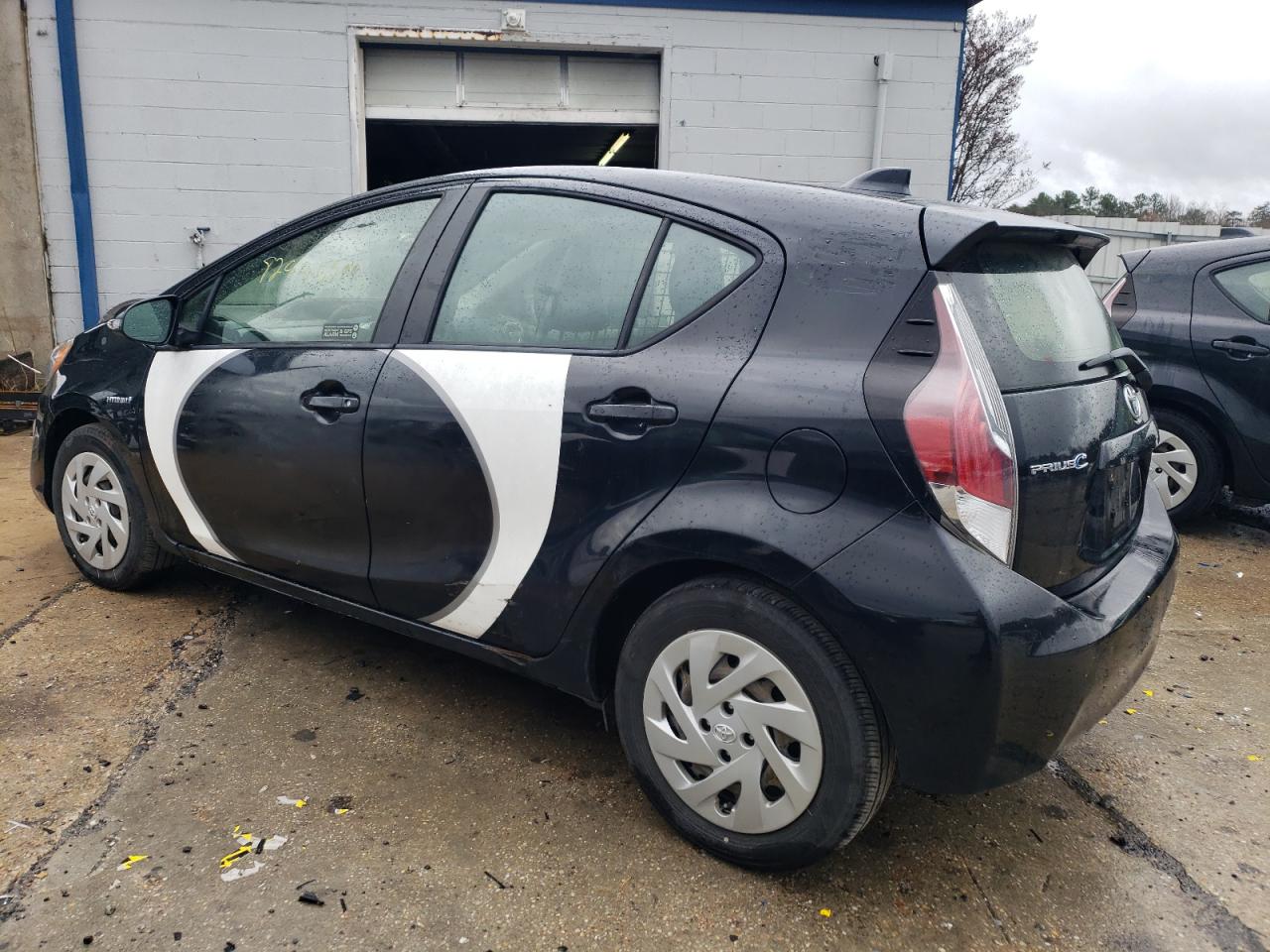 VIN JTDKDTB39G1124973 2016 TOYOTA PRIUS no.2