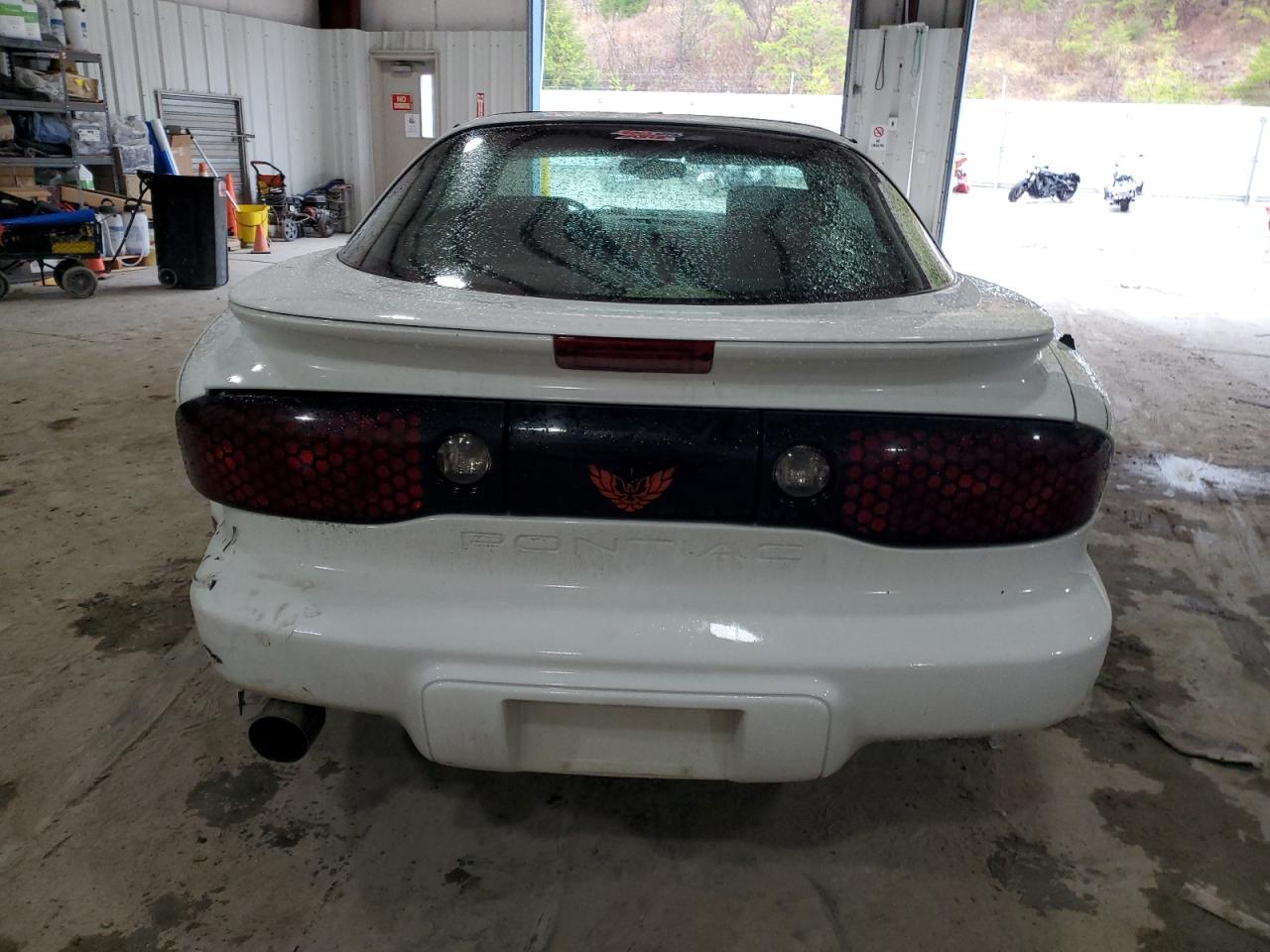 1998 Pontiac Firebird VIN: 2G2FS22KXW2207621 Lot: 82717434