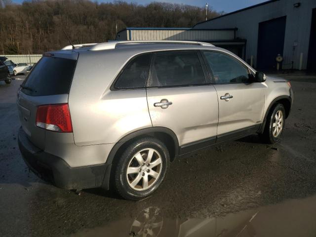  KIA SORENTO 2013 Silver