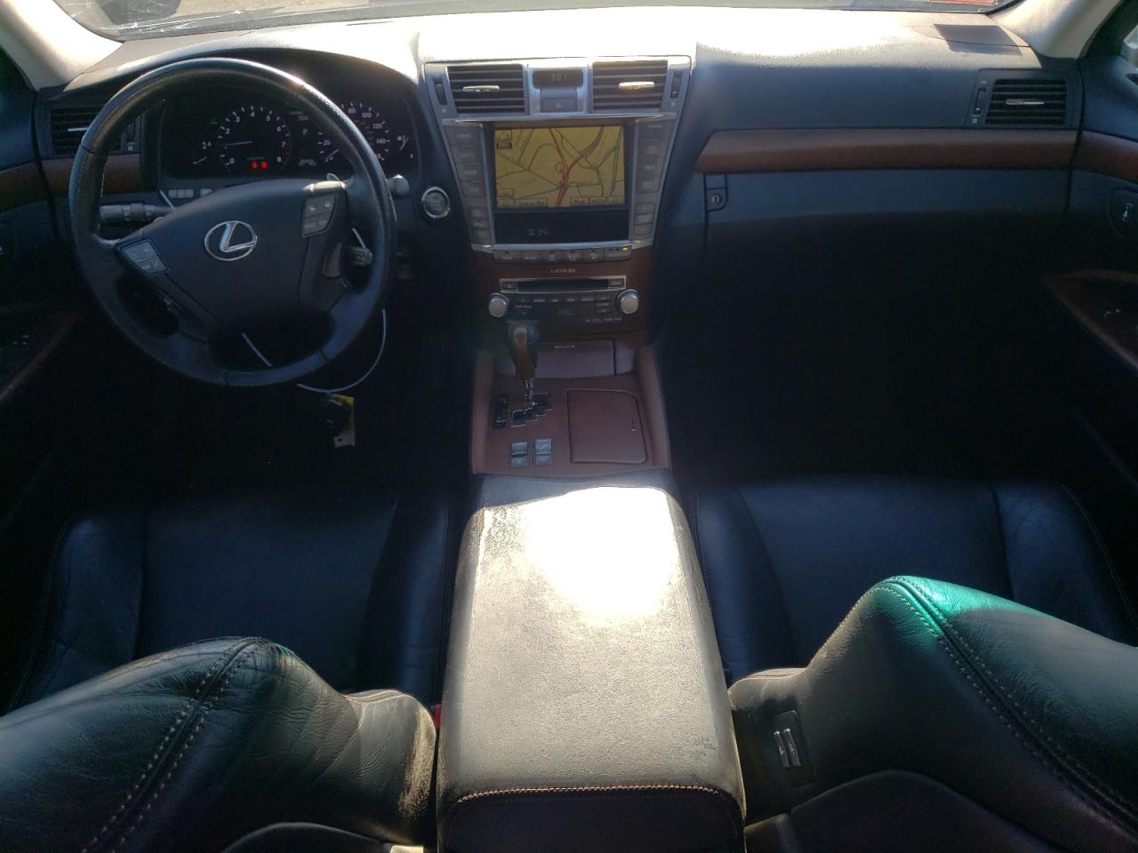 2010 Lexus LS - Image 8