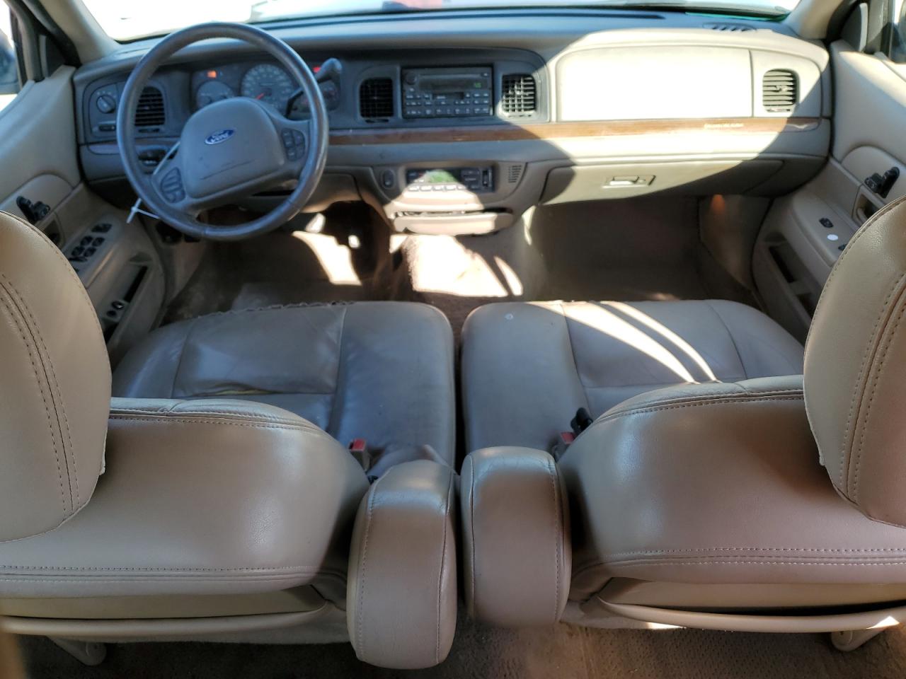 2003 Ford Crown Victoria - Image 8