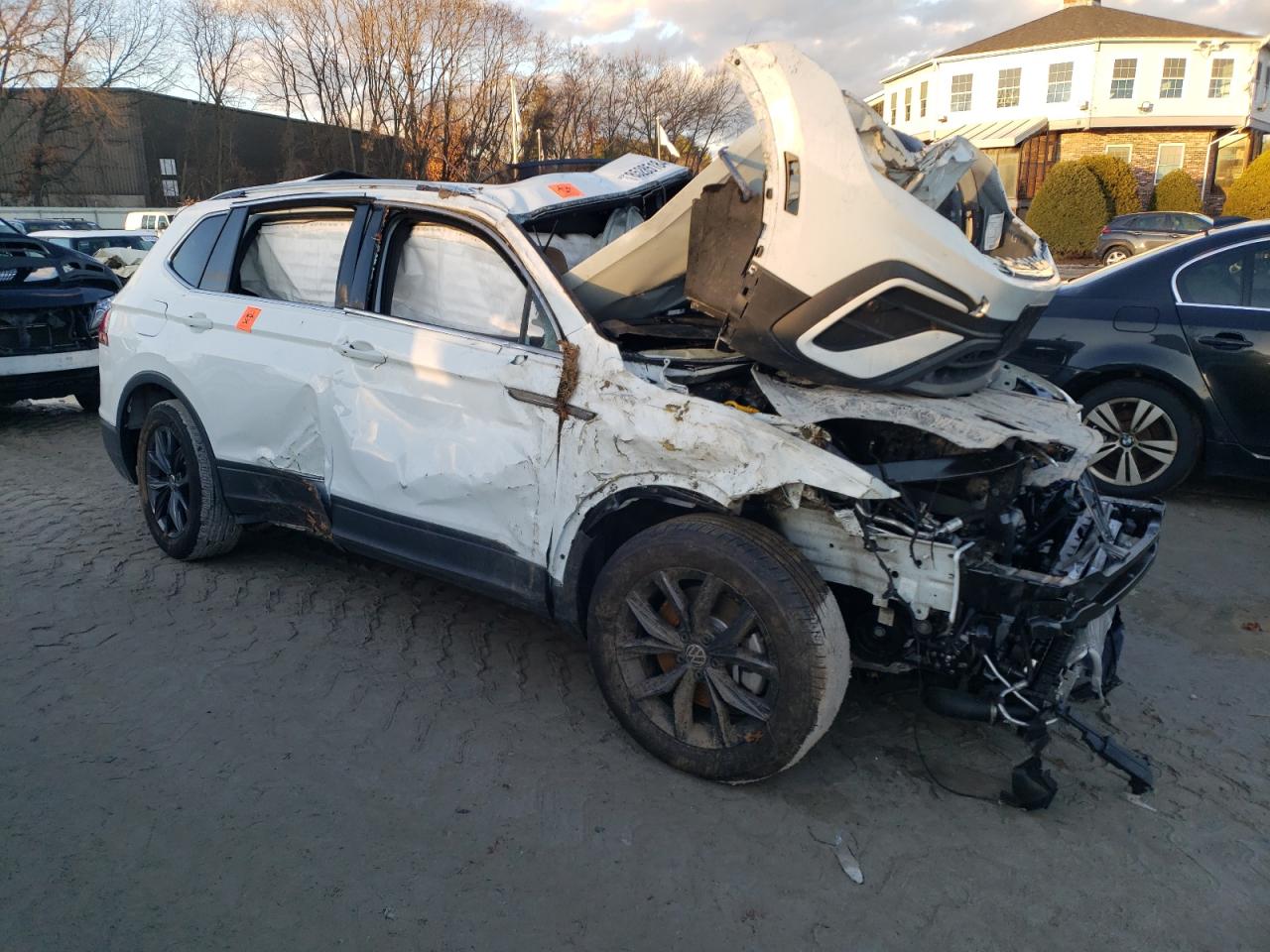 Auction sale of the 2024 VOLKSWAGEN TIGUAN , vin: 3VVMB7AXXRM092004, lot number: 85285184