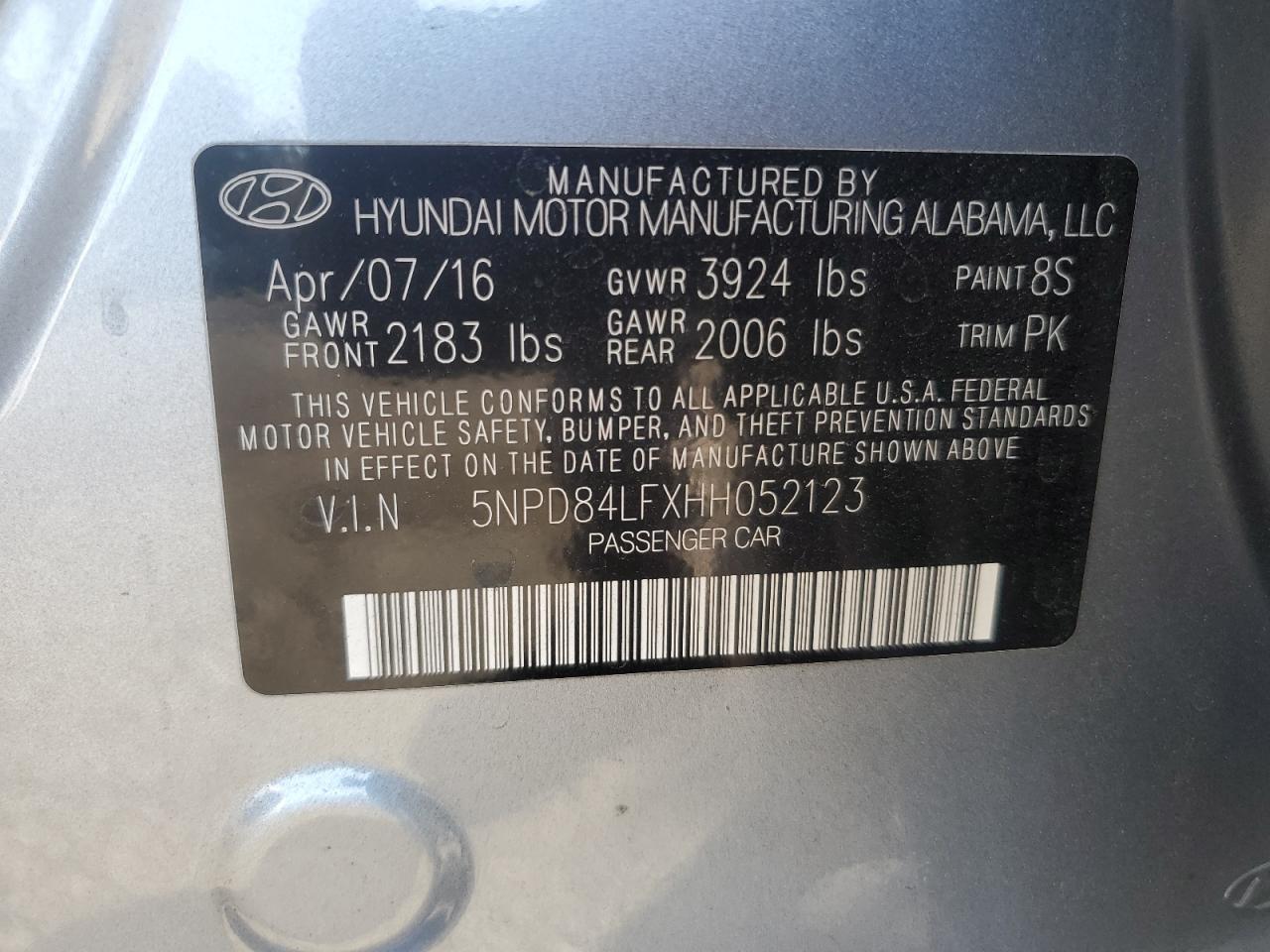 2017 Hyundai Elantra - Image 12