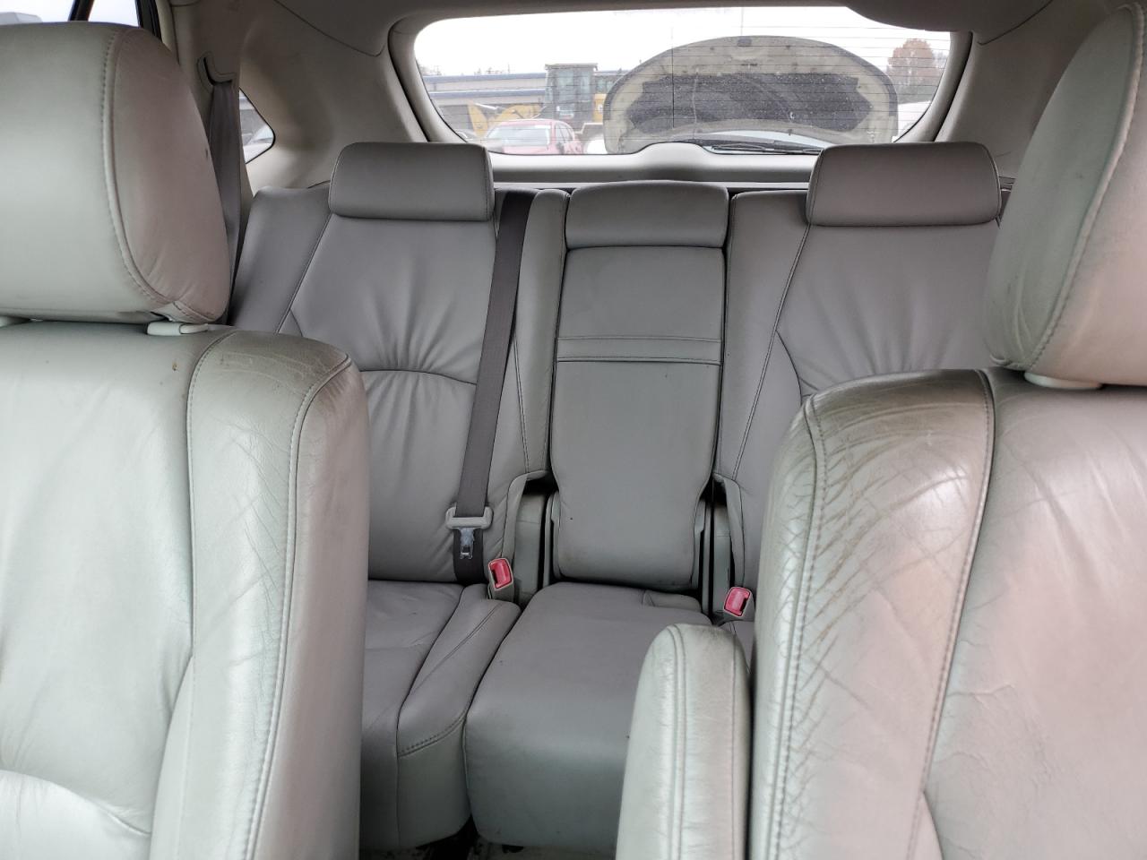 2005 Lexus RX - Image 10