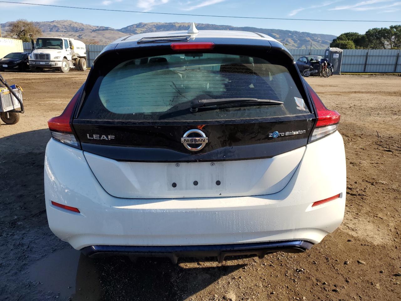 VIN 1N4AZ1CP8JC310654 2018 NISSAN LEAF no.6