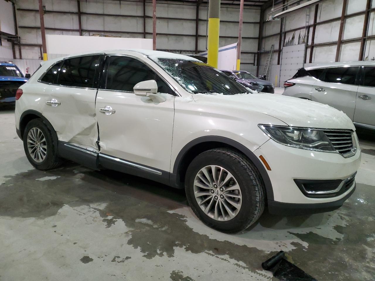 VIN 2LMTJ8KR8GBL74708 2016 LINCOLN MKX no.4