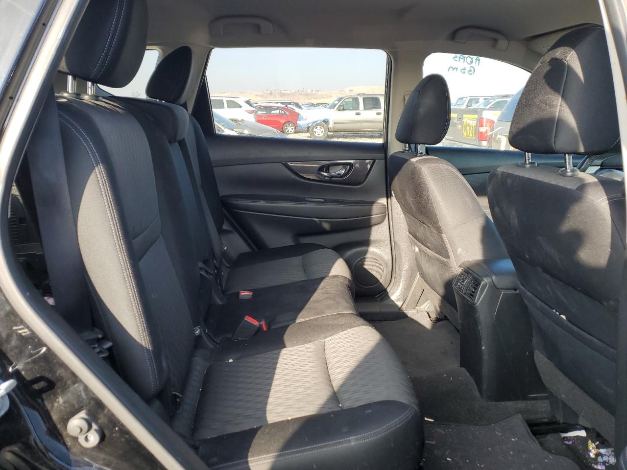 2017 Nissan Rogue - Image 10