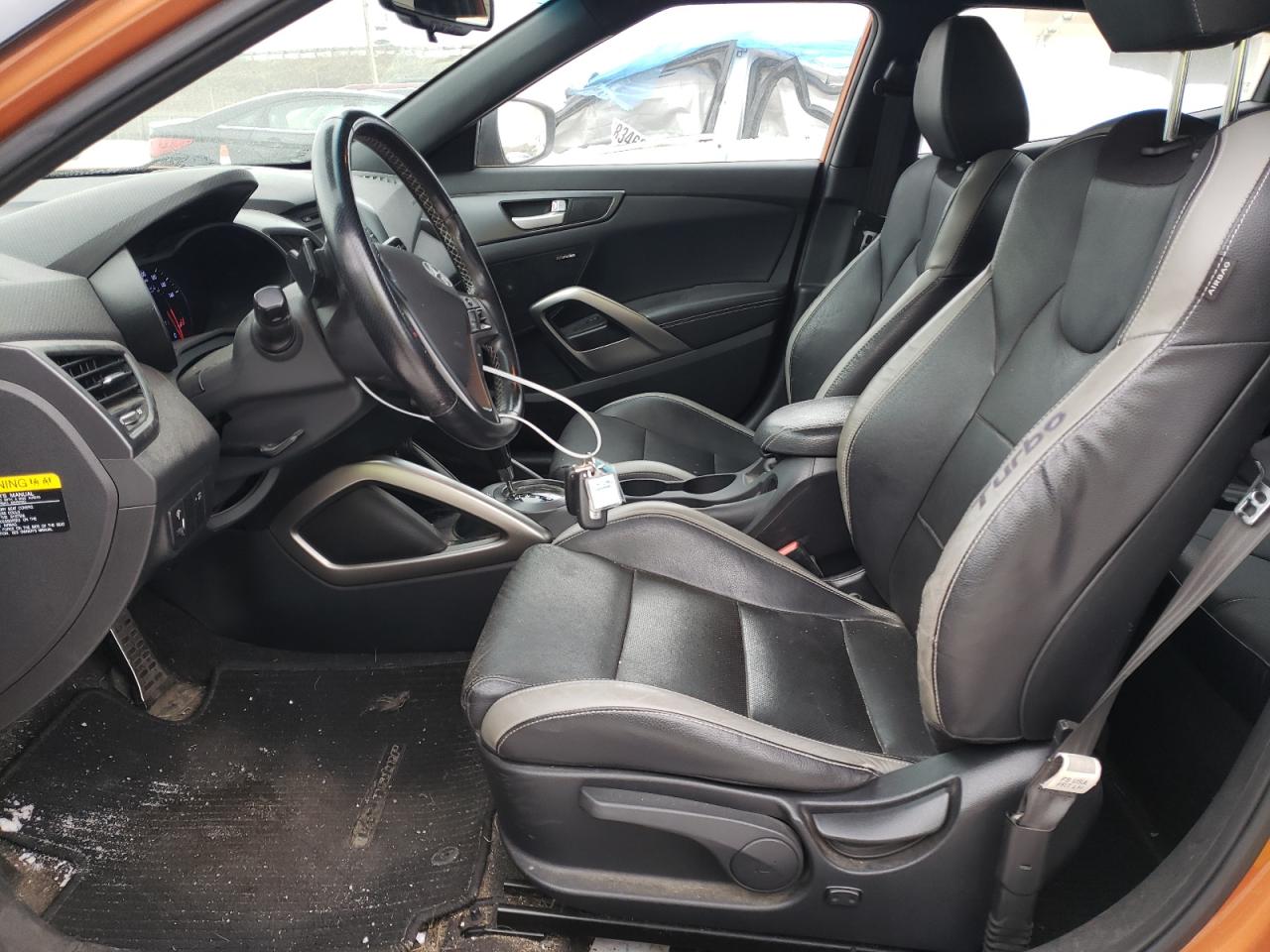 2016 Hyundai Veloster - Image 7