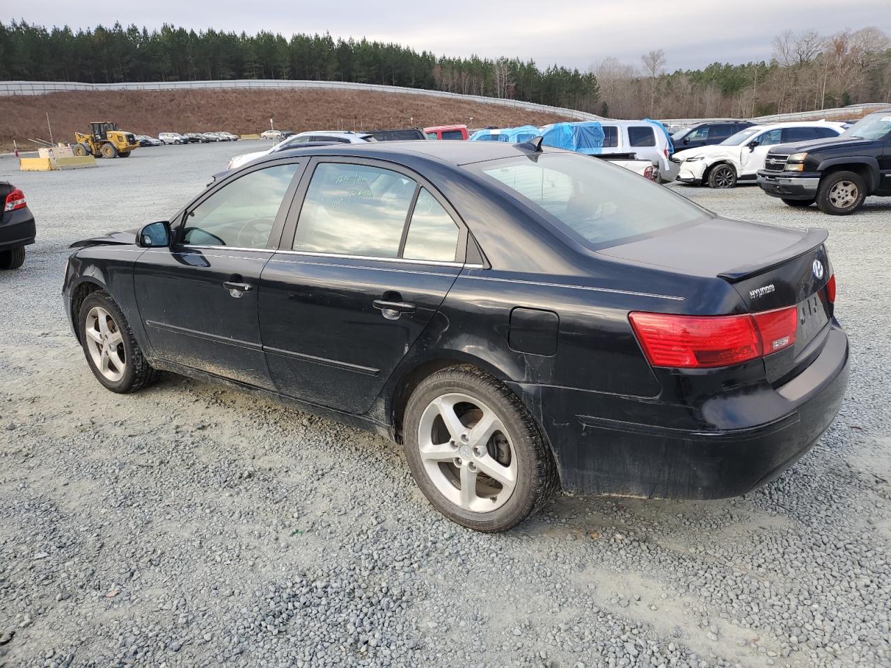 2009 Hyundai Sonata - Image 2