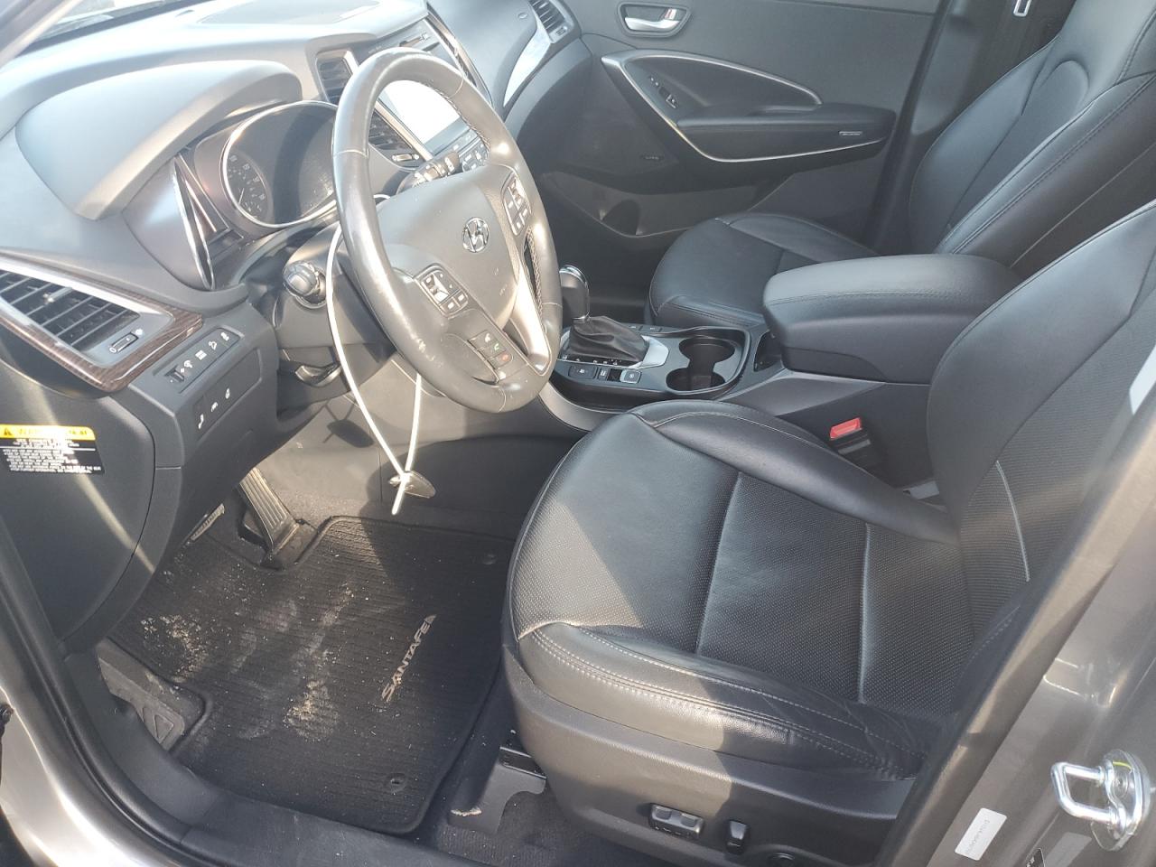 2017 Hyundai Santa Fe - Image 7