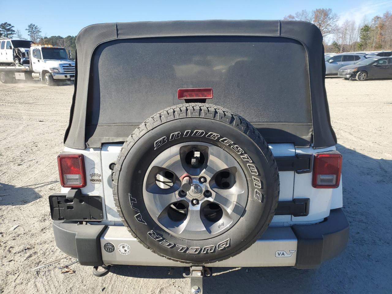 2017 Jeep Wrangler - Image 6
