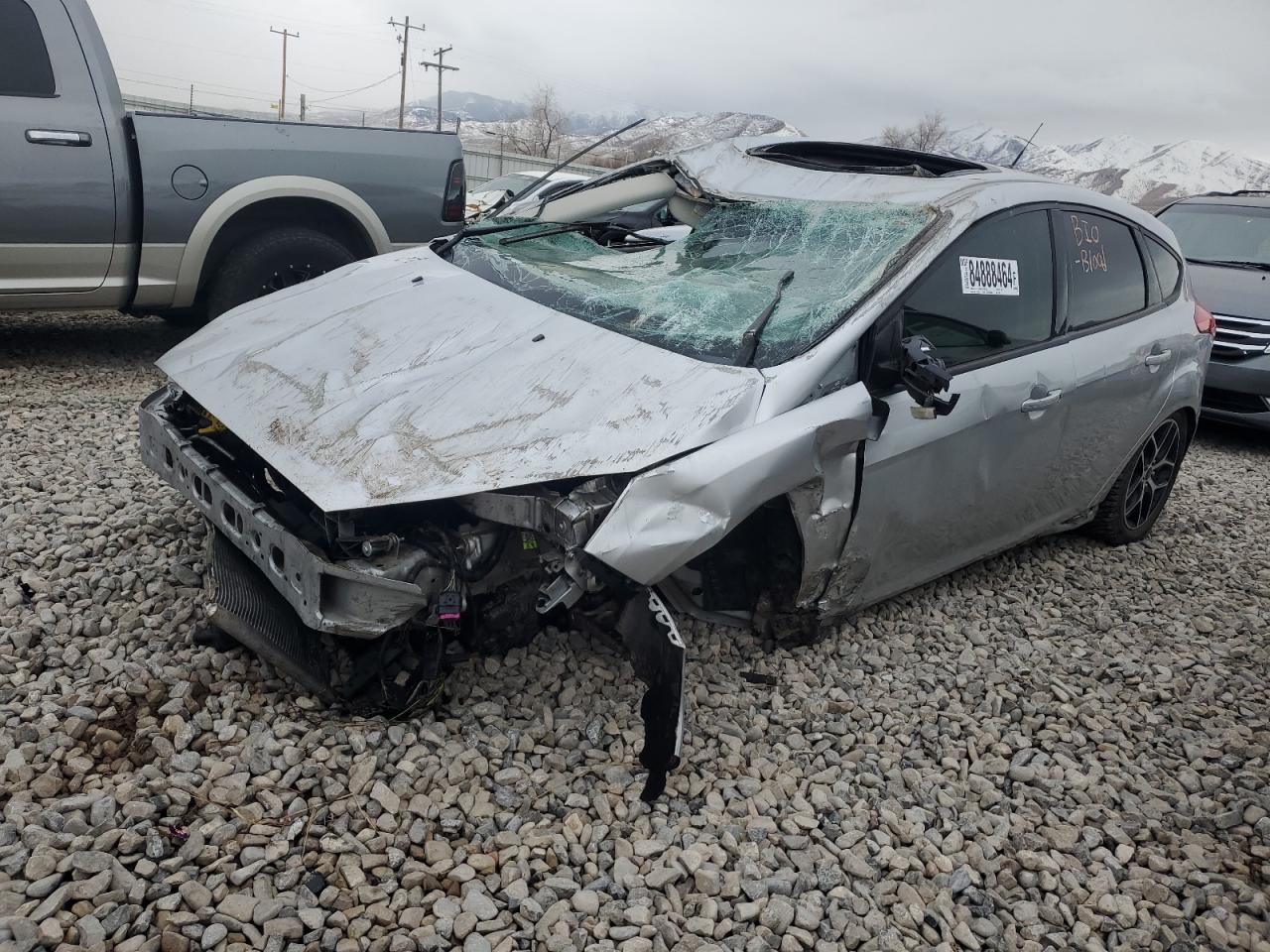 1FADP3M21JL211563 2018 FORD FOCUS - Image 1