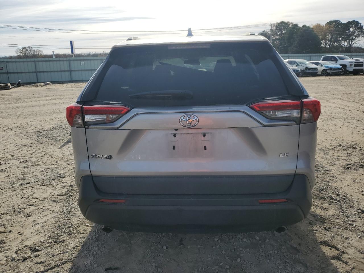 2020 Toyota RAV 4 - Image 6