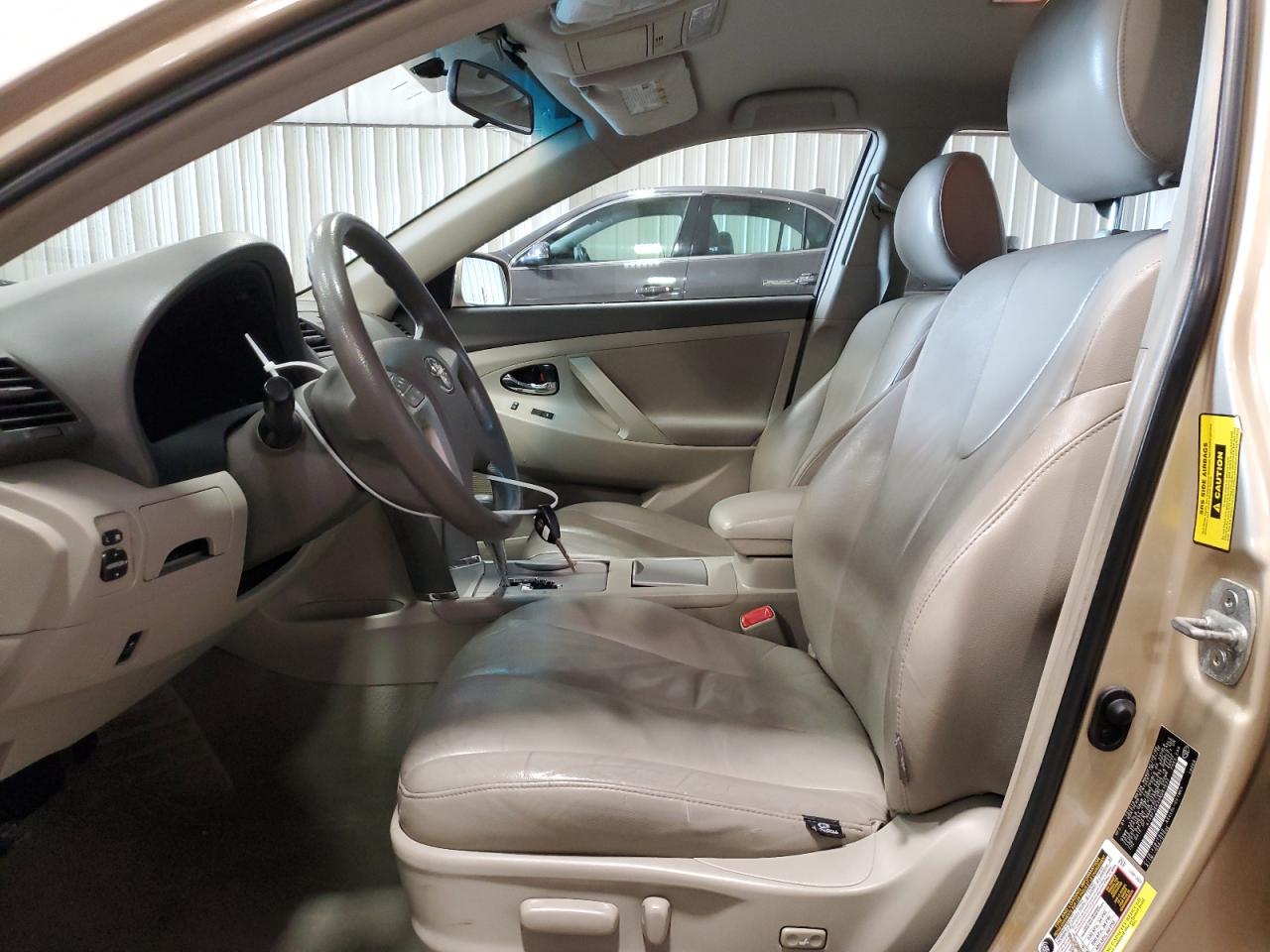 2010 Toyota Camry - Image 7