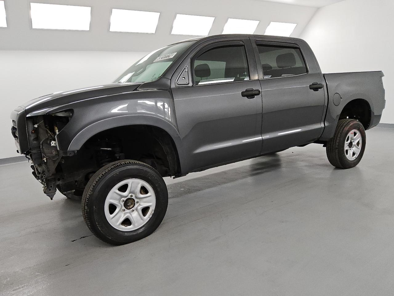 2013 TOYOTA TUNDRA