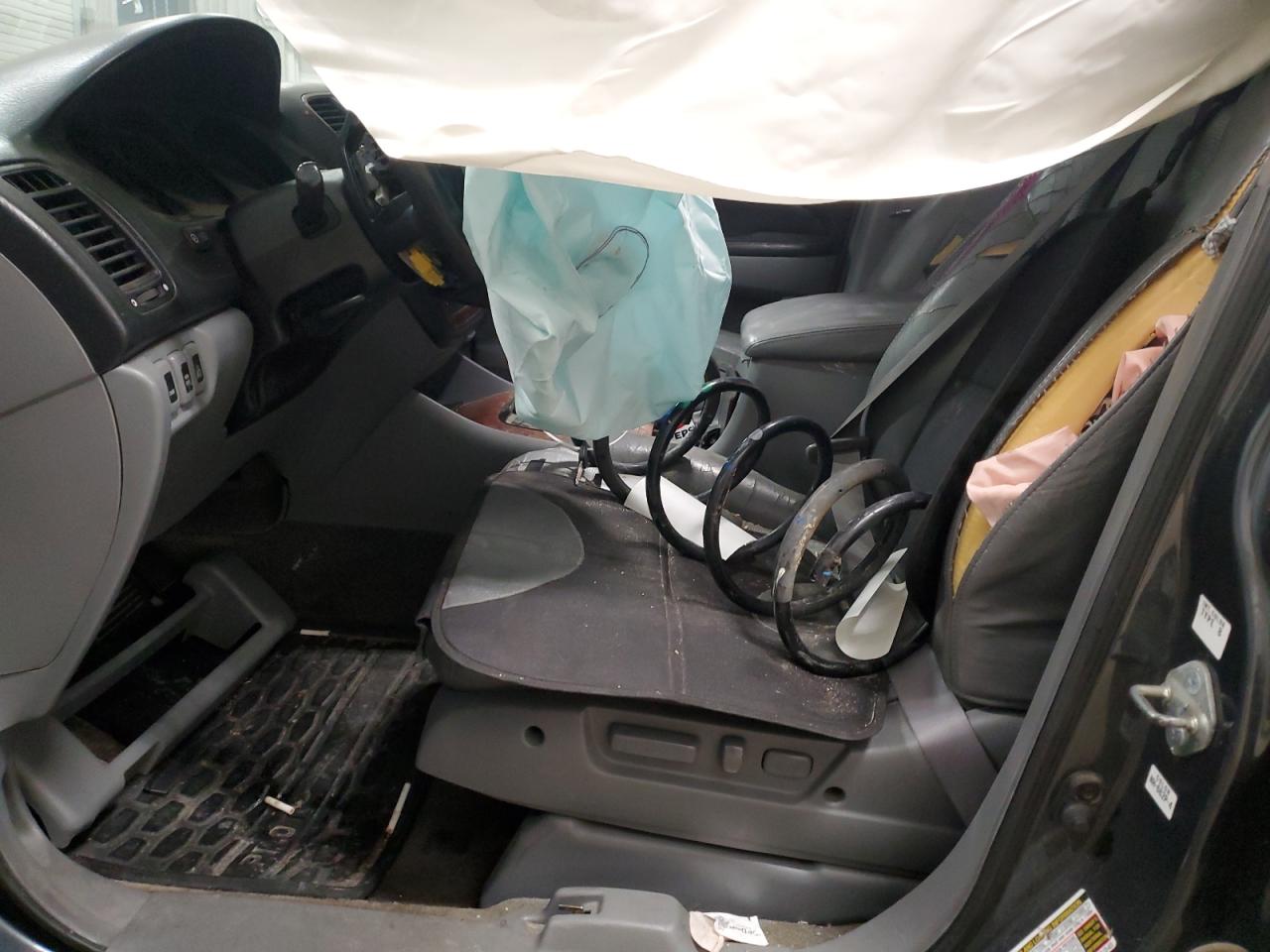 2004 Acura MDX - Image 7