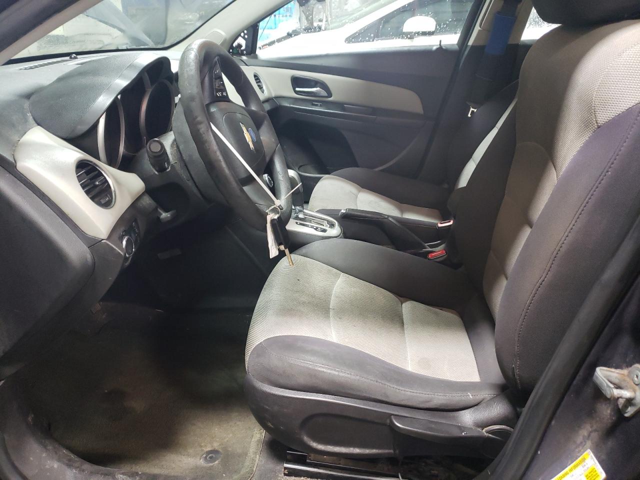 2013 Chevrolet Cruze - Image 7