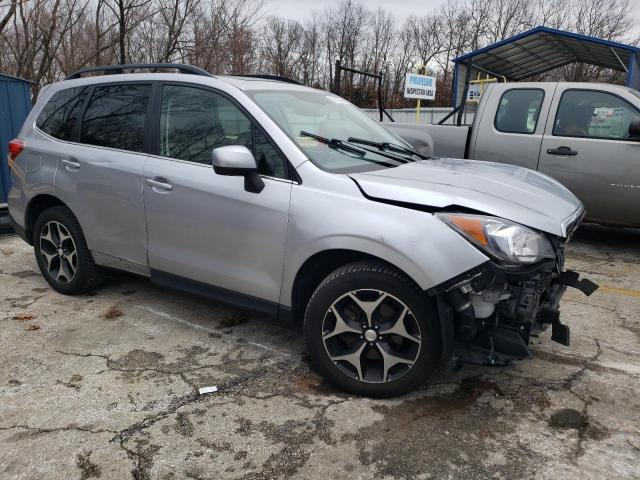  SUBARU FORESTER 2016 Серебристый