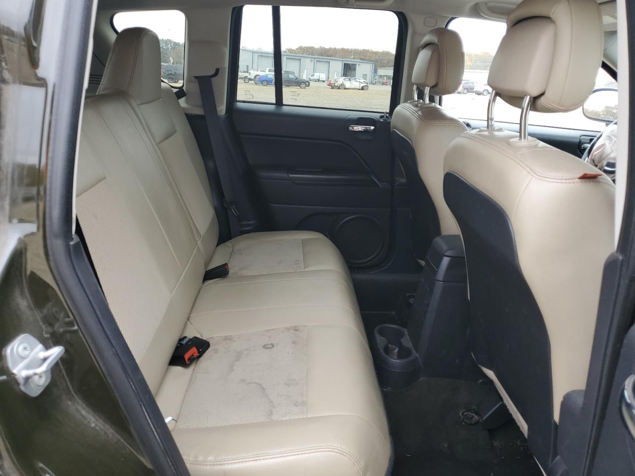 2017 Jeep Compass - Image 12