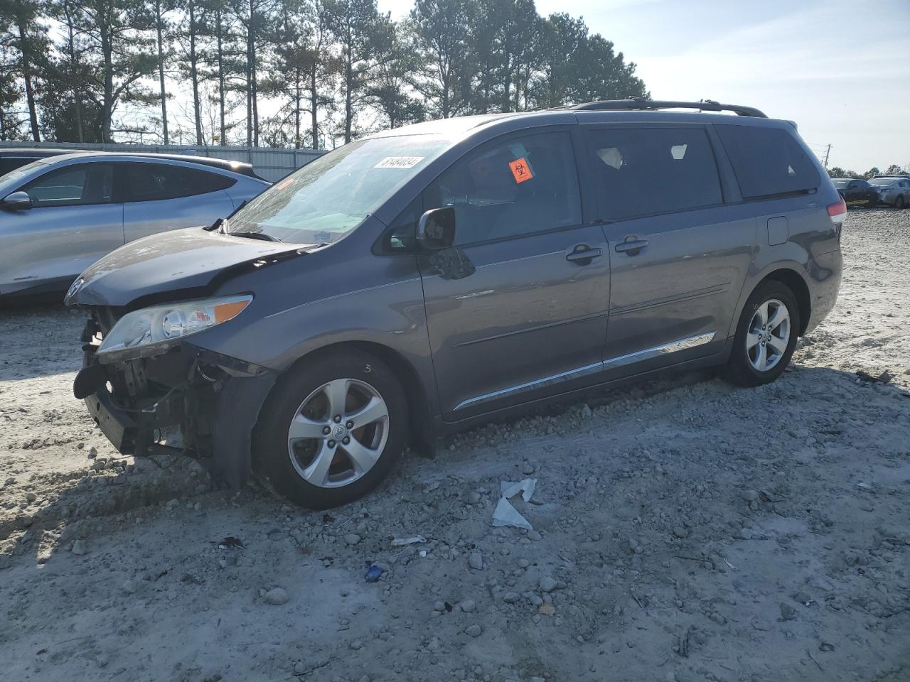 2013 Toyota Sienna - Image 1