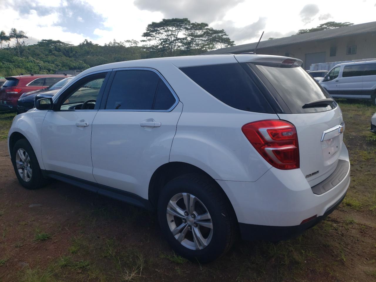 2GNALBEK1H1546217 2017 CHEVROLET EQUINOX - Image 2