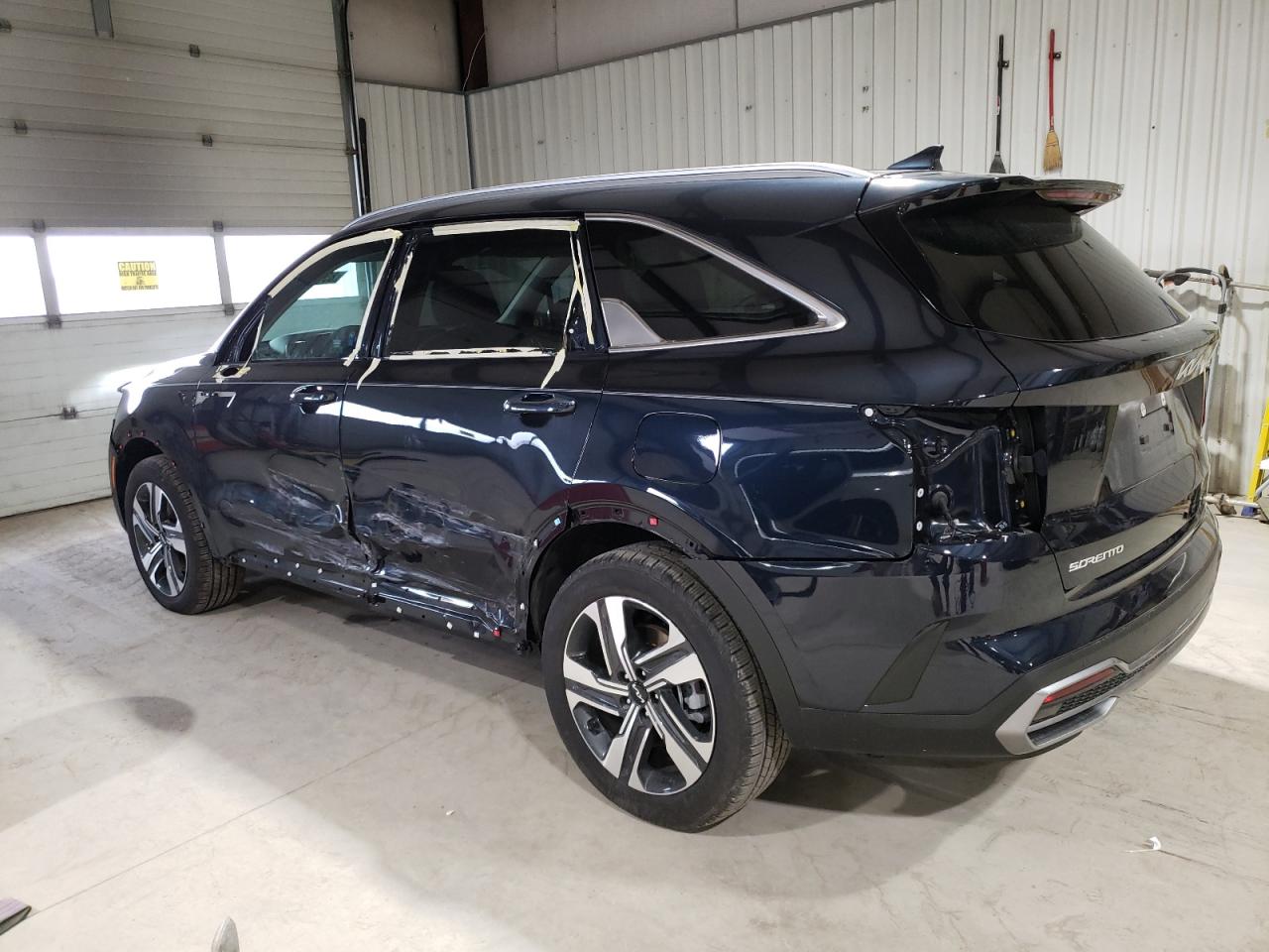 2023 Kia Sorento - Image 2