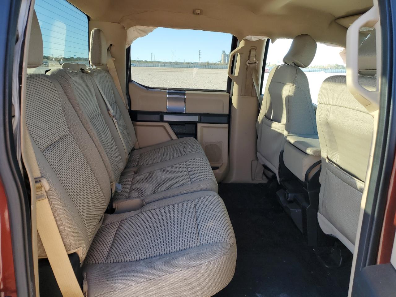 2015 Ford F-150 - Image 11