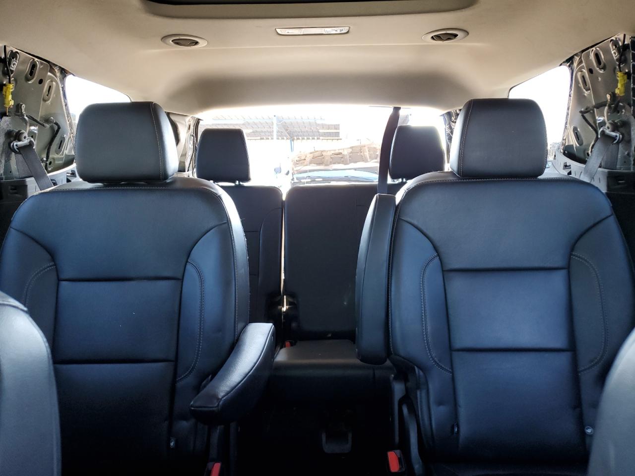 2020 Chevrolet Traverse - Image 10