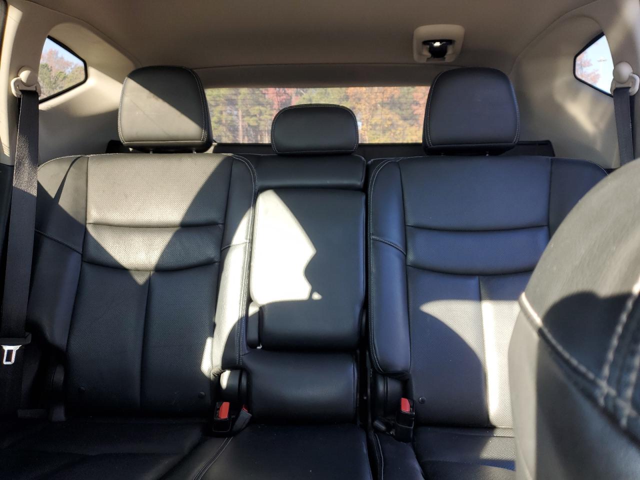 2017 Nissan Murano - Image 10