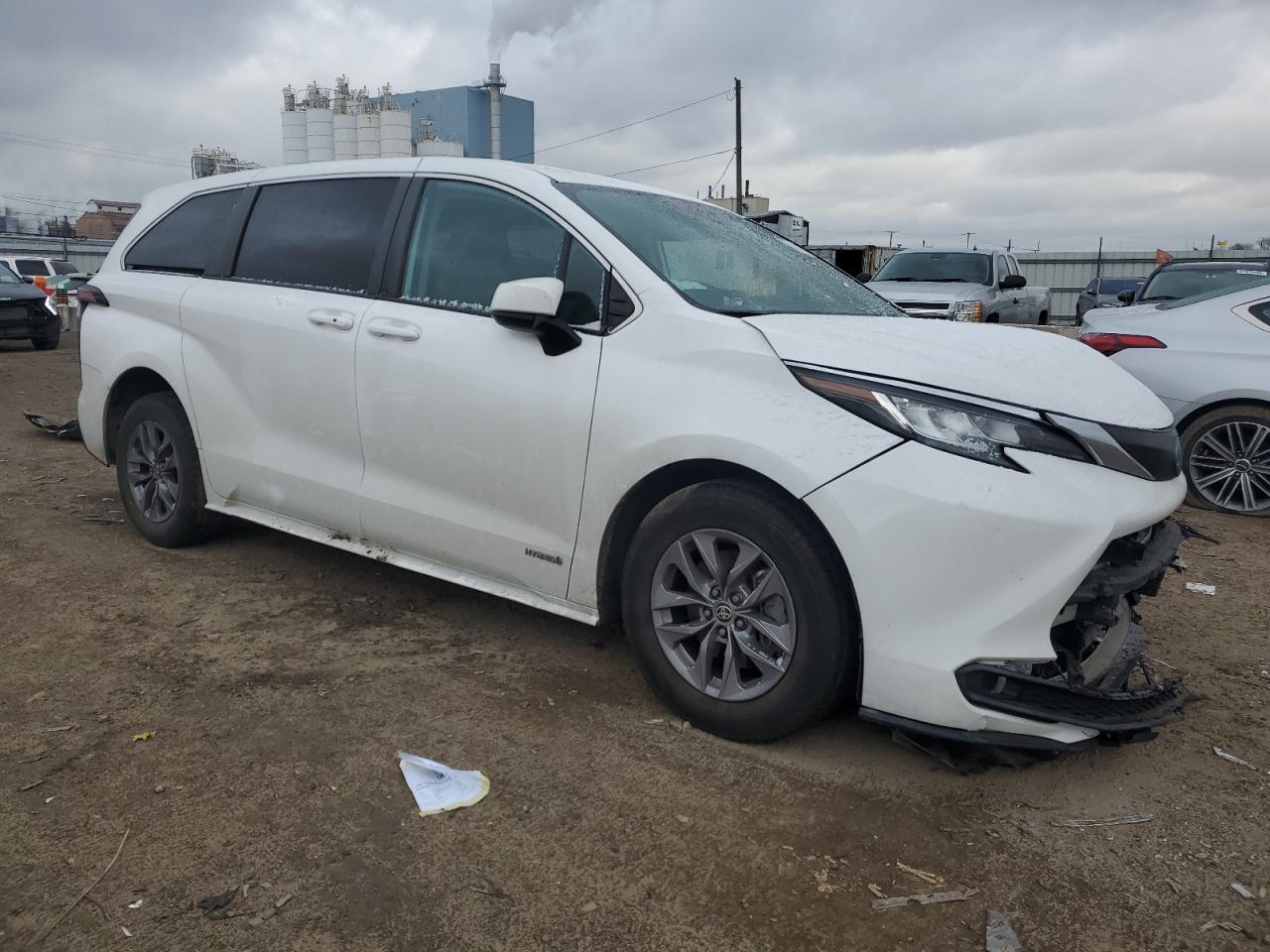 2021 Toyota Sienna - Image 4
